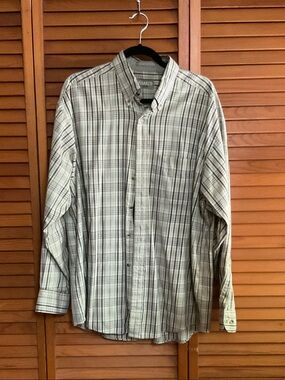 Khaki Plaid Long-Sleeve Button-Down Shirt - Khaki/Gray